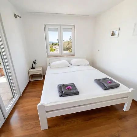 Casa vacanze Hvar-zarace Ina 3 Gdinj
